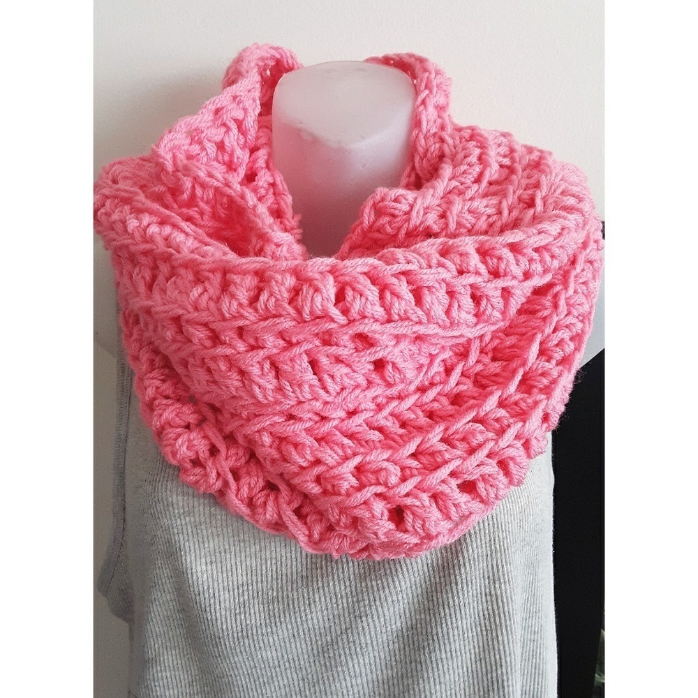Handmade by Me Chunky Crochet Infinity Scarf